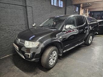 Photo of Mitsubishi L200